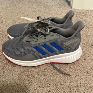 New Adidas Boys Shoes Size 12.5